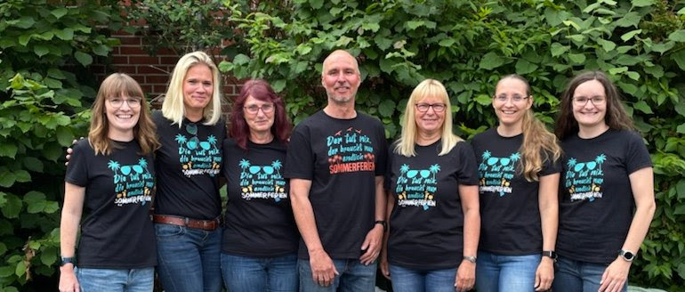 Gruppenfoto Lehrer der Isetal-Schule